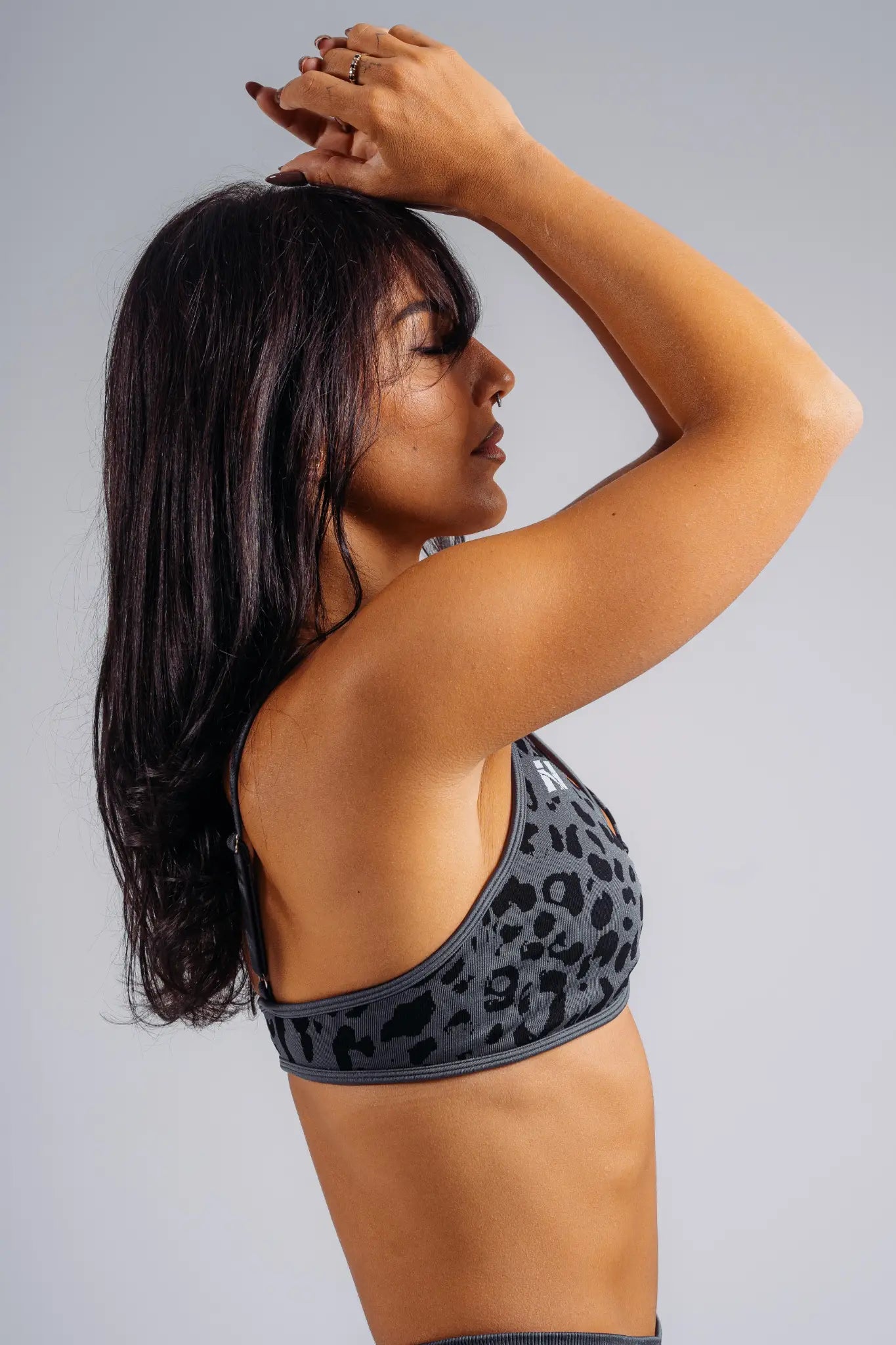NEBBIA 854 Reggiseno sportivo Leopard con supporto medio | PRIMAL