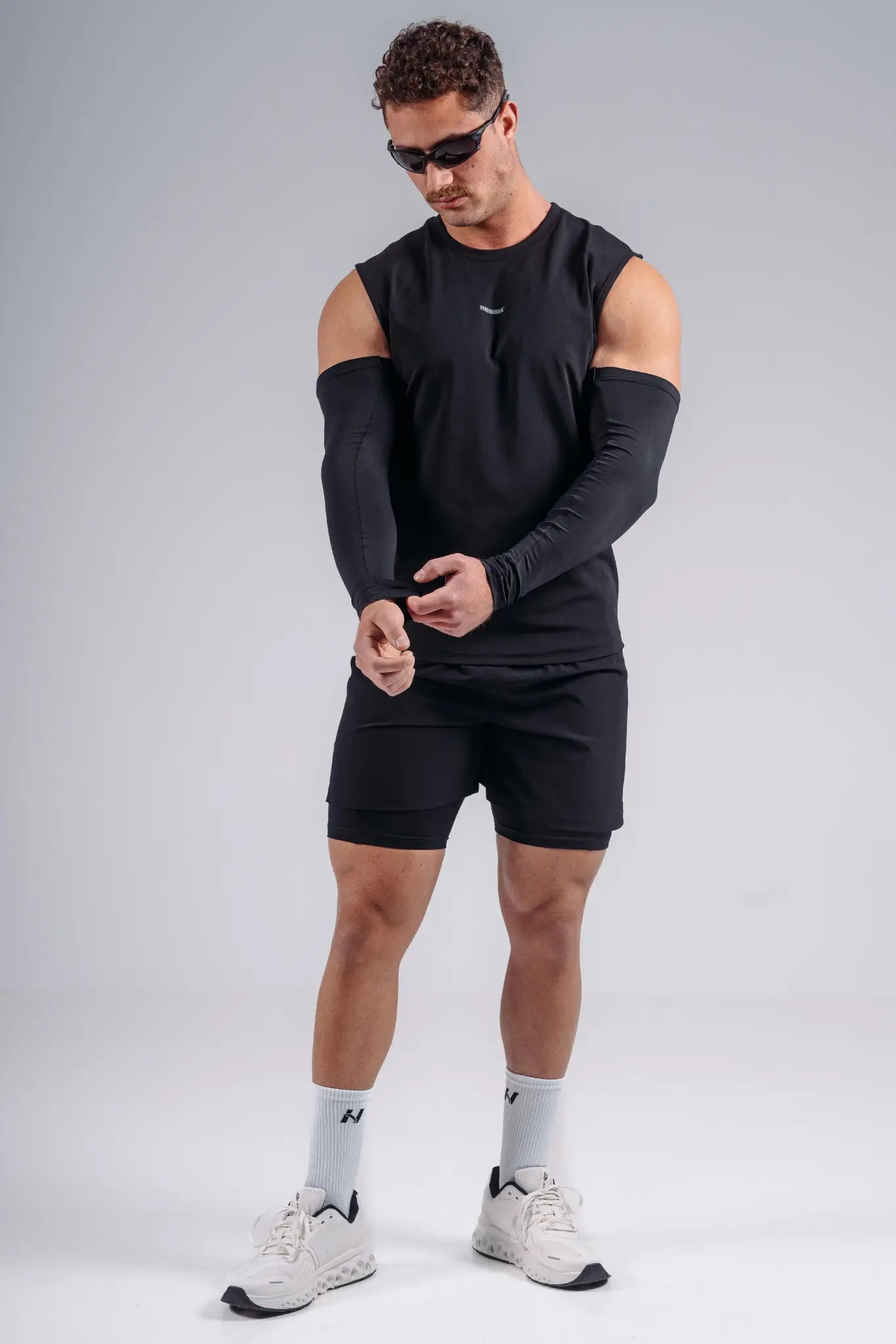 NEBBIA 878 Pantaloncini da Allenamento Neri a Doppio Strato | PRIMAL