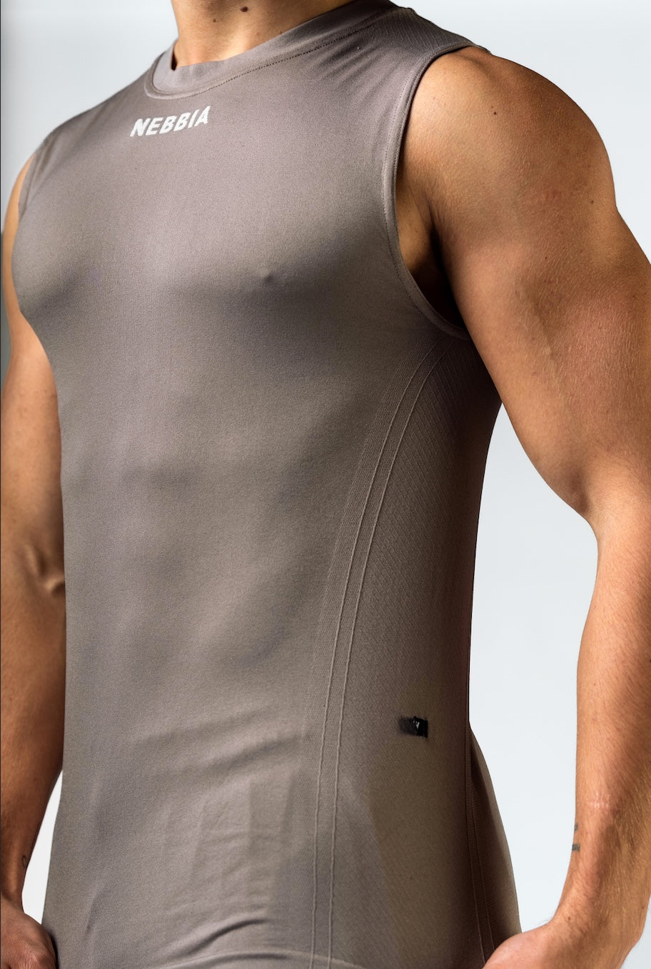 Nebbia Tank Top 899 Black – seamless | Nebbia Activewear (3/4)