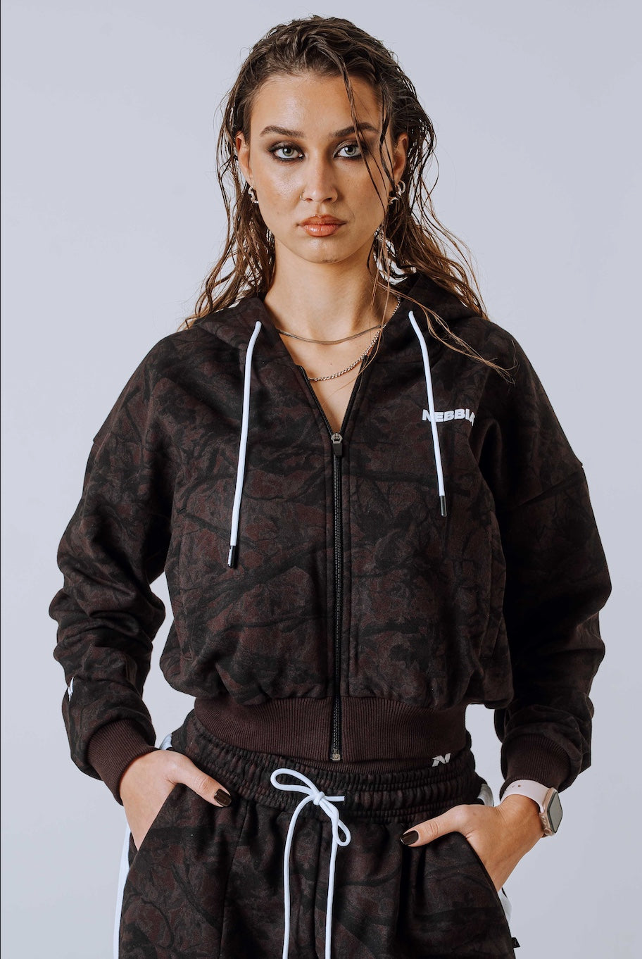 Nebbia Hoodie 895 Black | Nebbia Activewear (1/5)