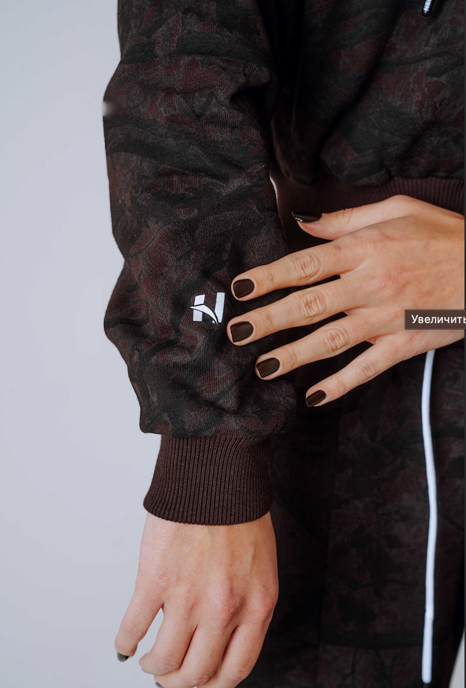 Nebbia Hoodie 895 Black | Nebbia Activewear (3/5)