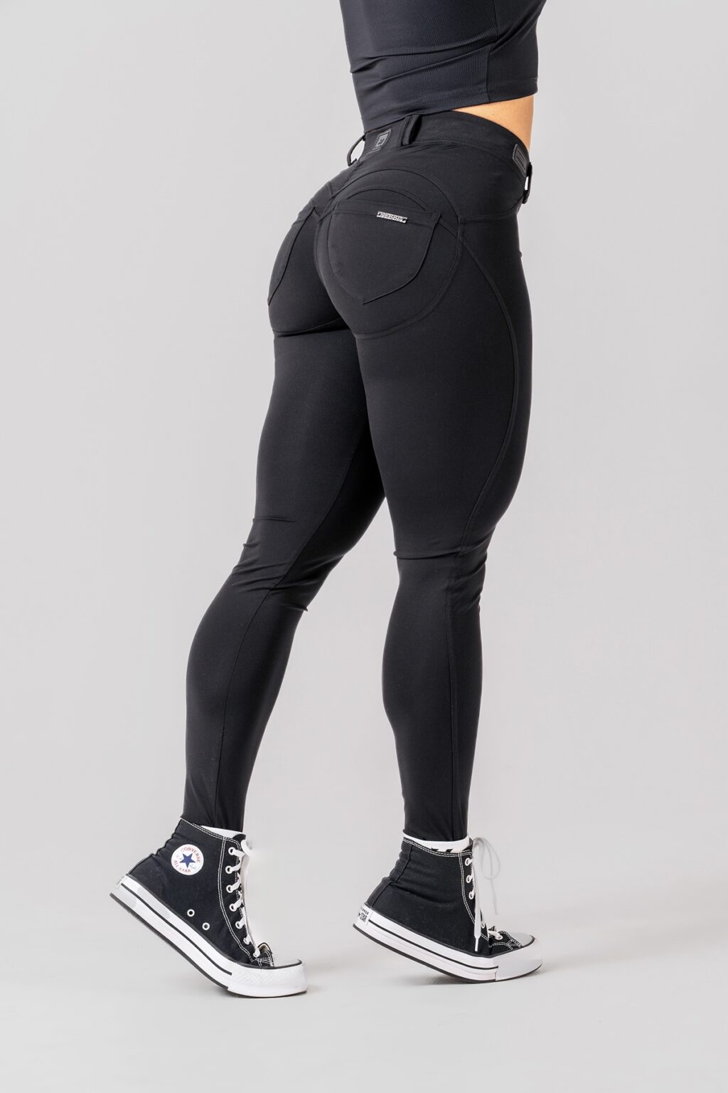 Nebbia Activewear 306 Black – push-up | Nebbia Activewear (1/8)