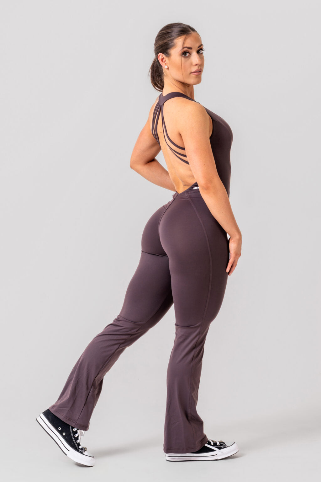 Nebbia Activewear 397 Red – sculpting | Nebbia Activewear (4/6)