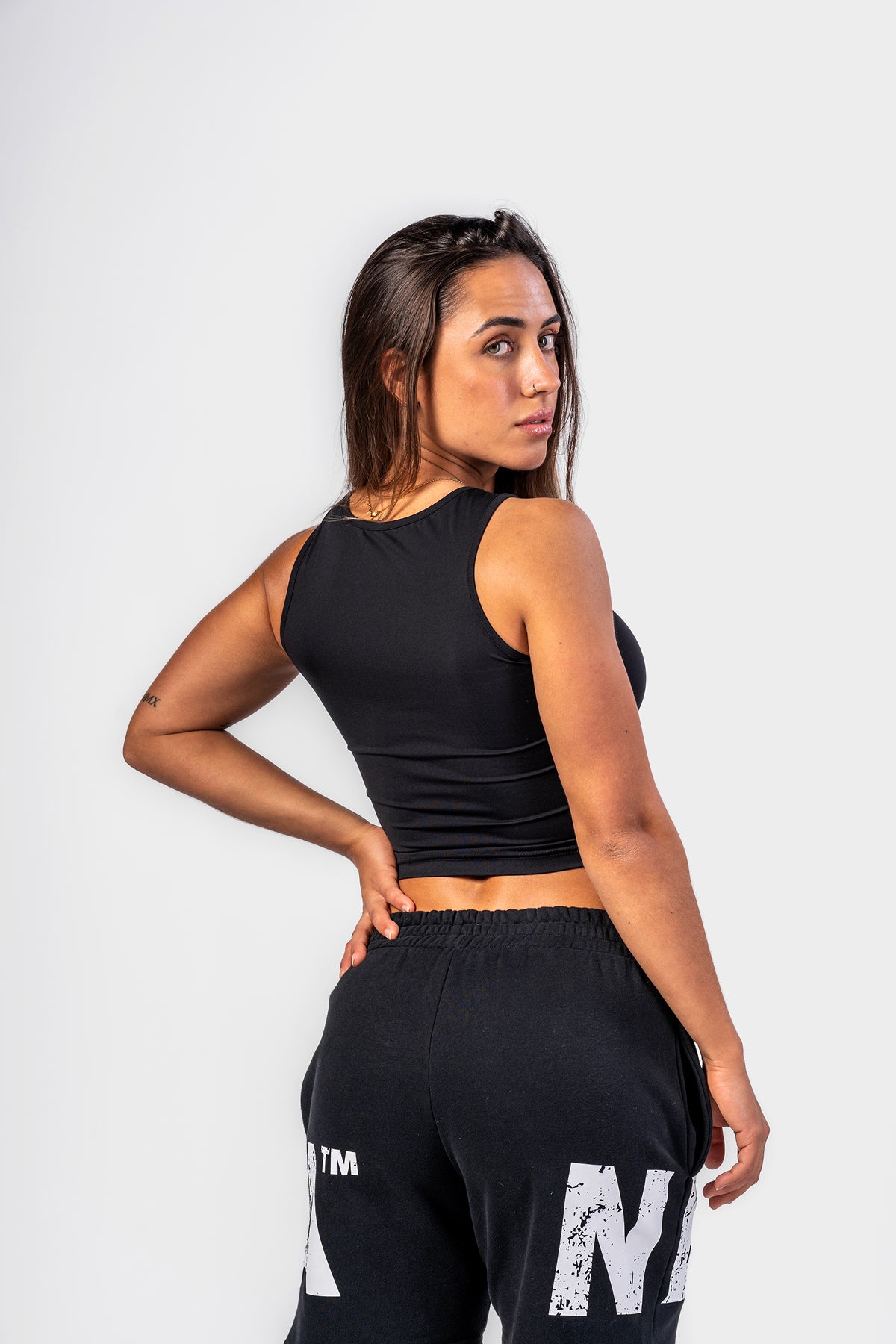 Nebbia Sports Top 627 Black | Nebbia Activewear (5/5)
