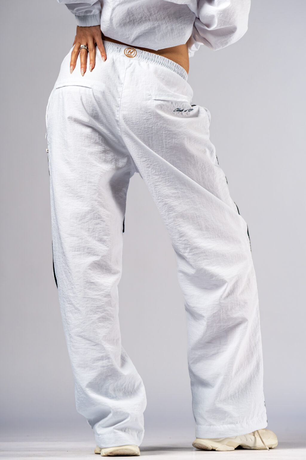 Nebbia Jogger Pants 645 White | Nebbia Activewear (3/7)
