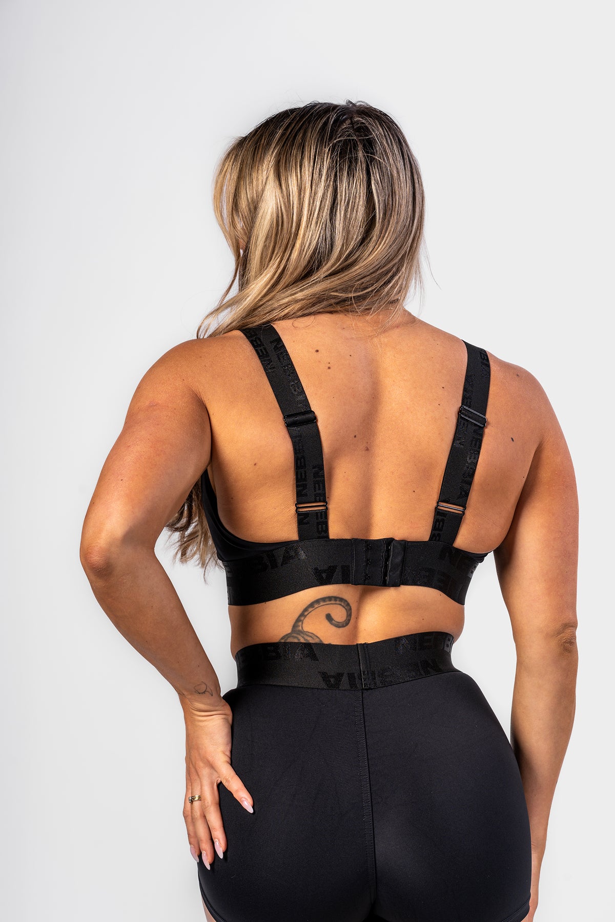 Nebbia Sports Bra Black | Nebbia Activewear (5/5)