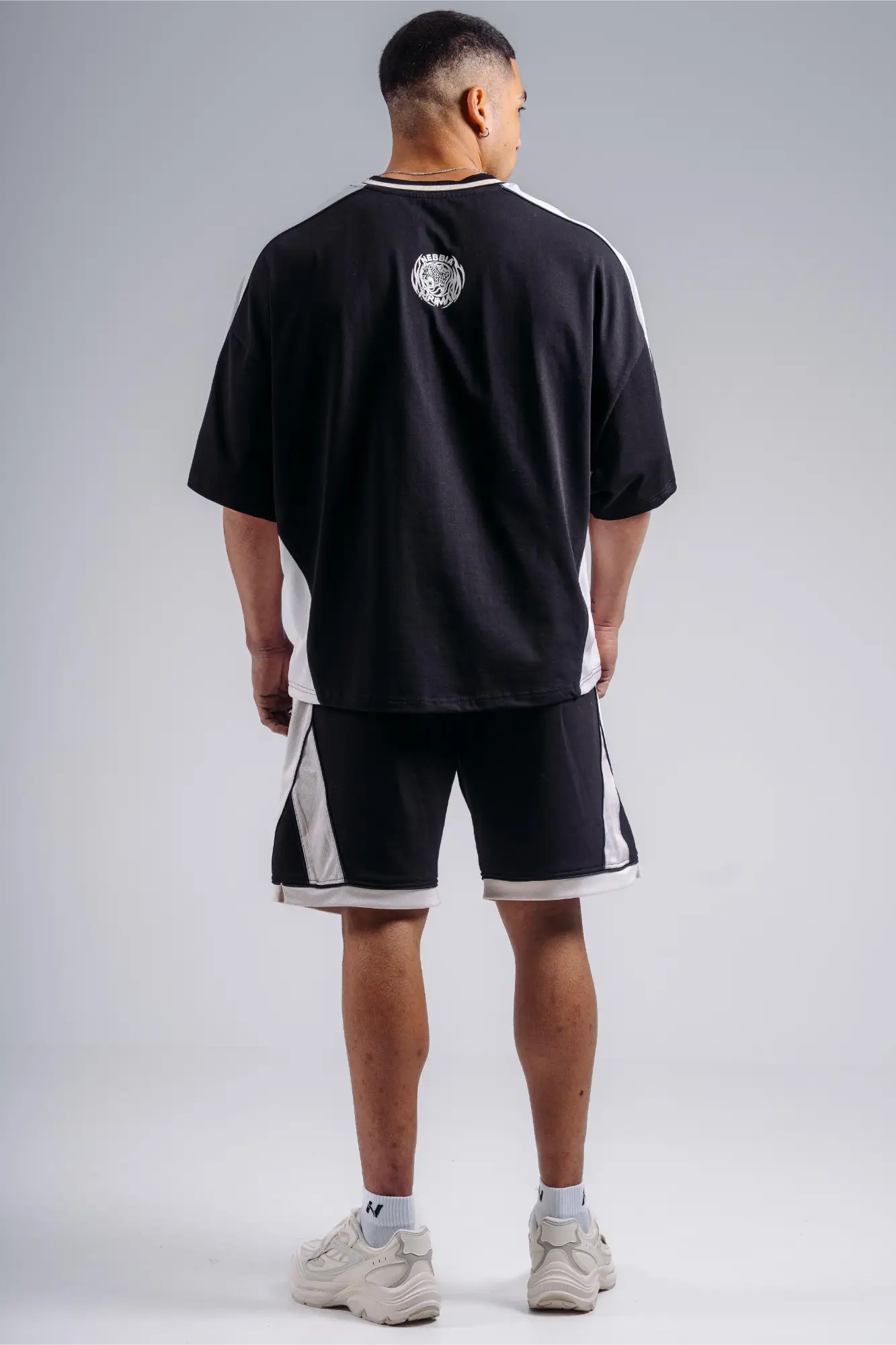 NEBBIA 869 T-shirt Oversize Nera | PRIMAL
