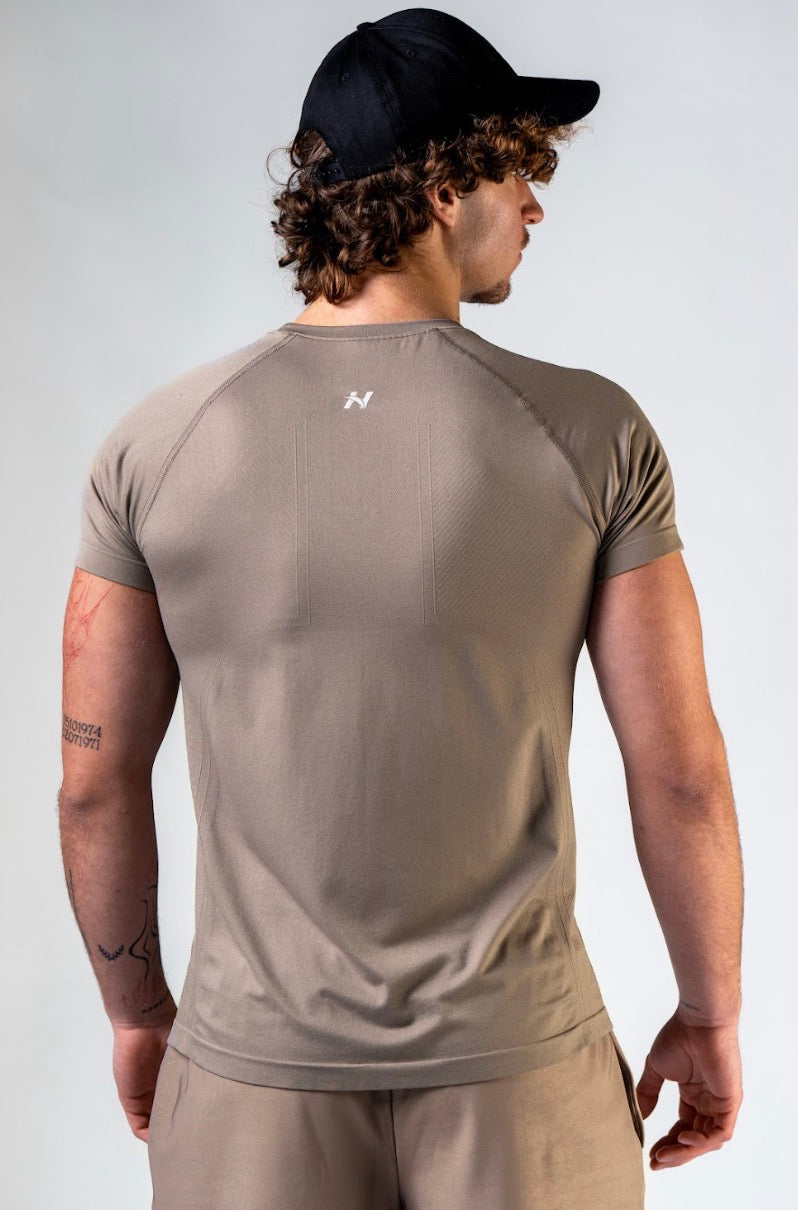 Nebbia Sports Shorts 900 Brown – seamless | Nebbia Activewear (5/5)