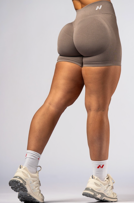 Nebbia Sports Shorts 893 Brown – push-up, high waist | Nebbia Activewear (1/5)