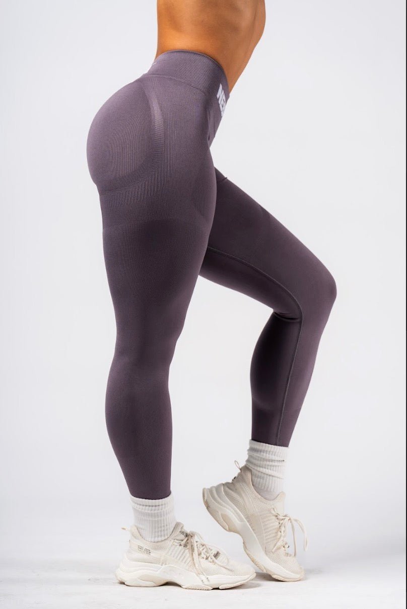NEBBIA Flow Seamless 496 | High - Waist Push - Up Leggings - Dark Grey | Pro - Grade Squat - Proof Compression  AlisiiaKholli